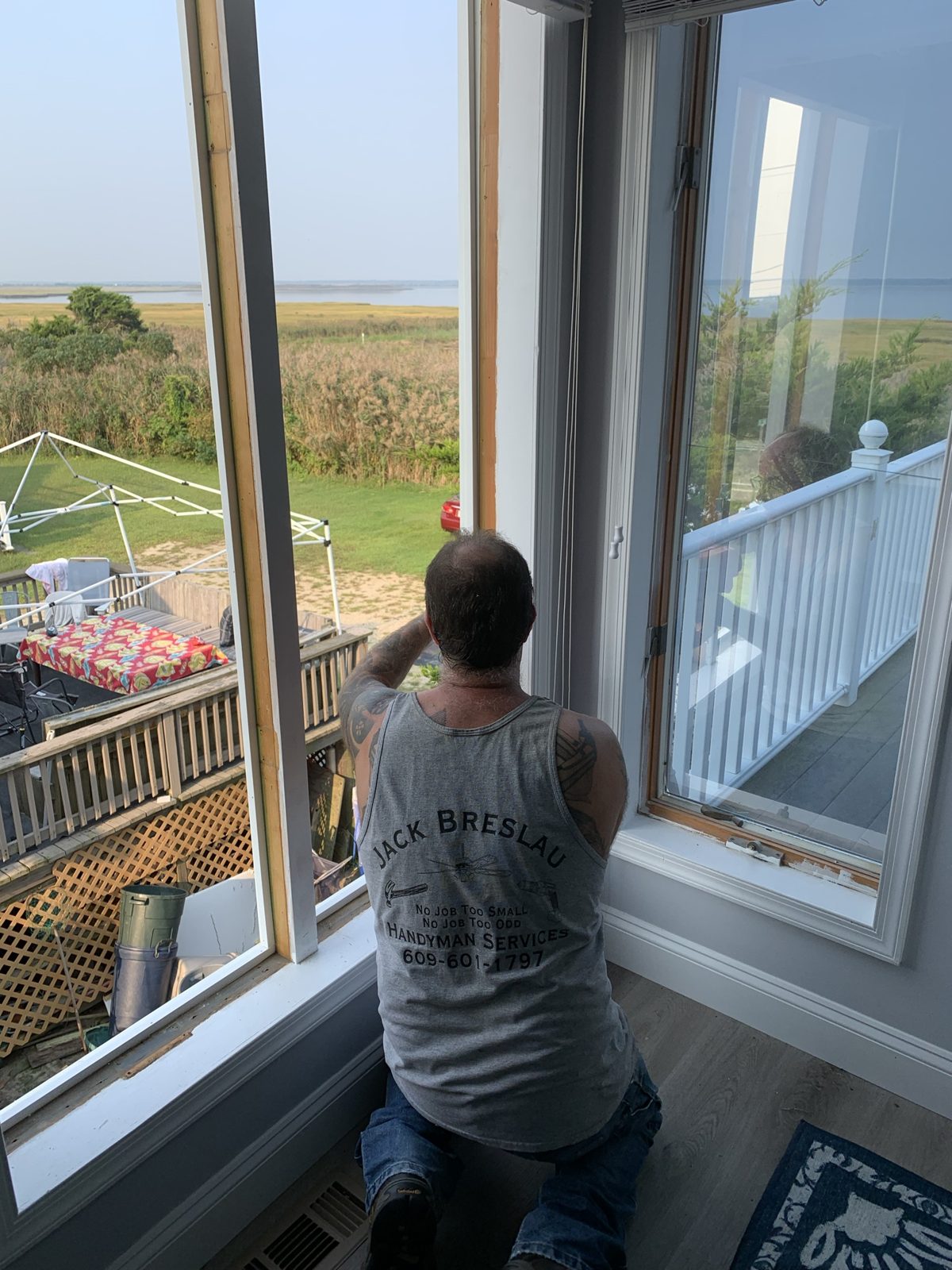 Bay window service with a water view